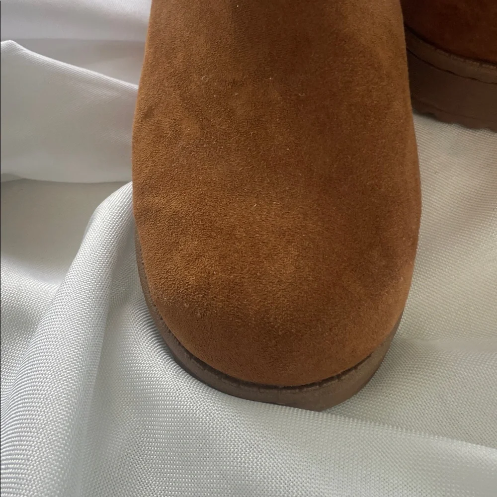 Tan Shearling-Lined Winter Boots - Picture 3 of 14